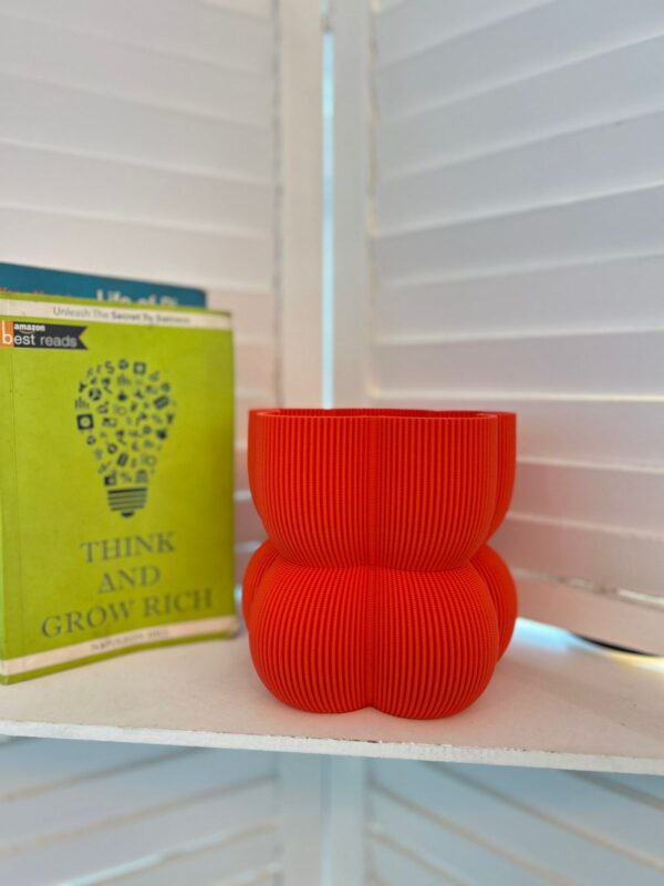 Red Orb Elegance vase - Image 4