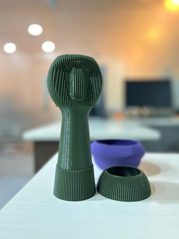 Emerald Blossom Vase - Image 4