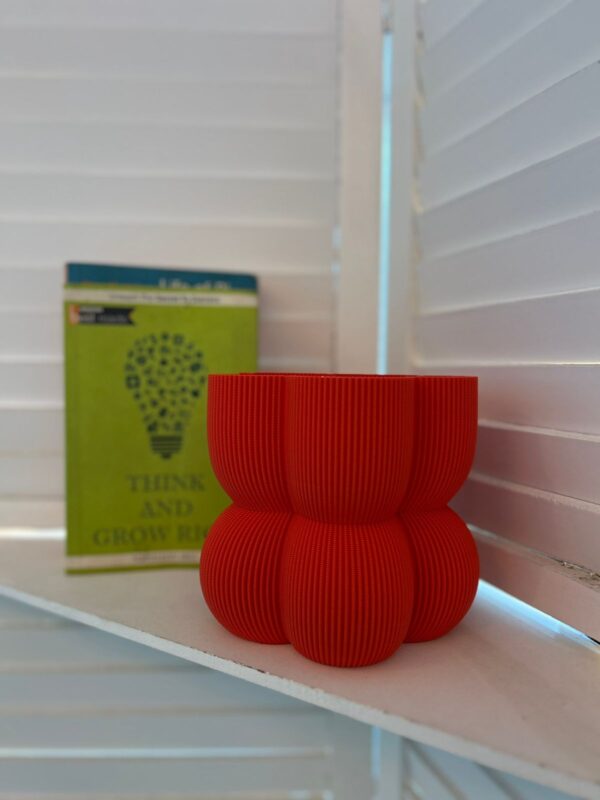 Red Orb Elegance vase - Image 2